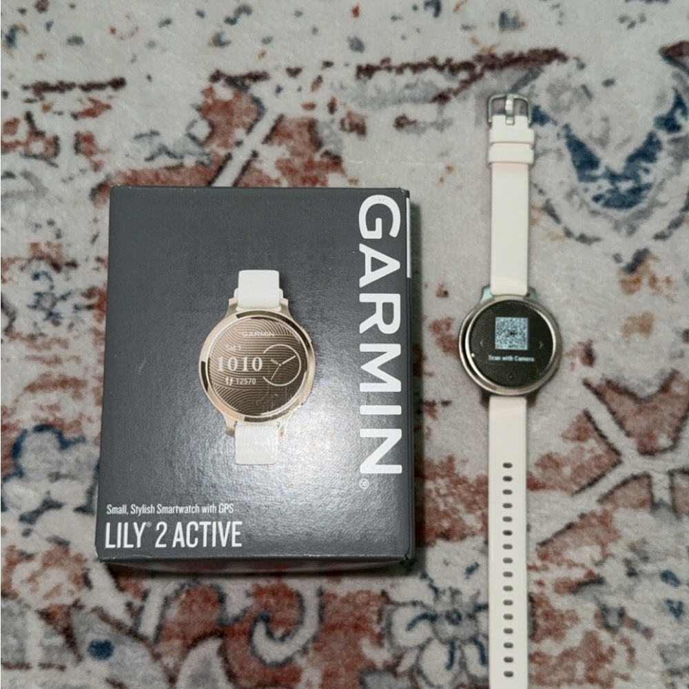 Garmin Lily 2 Active Smartwatch - Gold